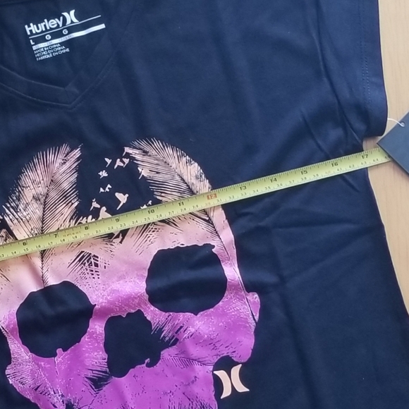 Hurley V Short Sleeve Skull Tee - Picture 2 of 6
